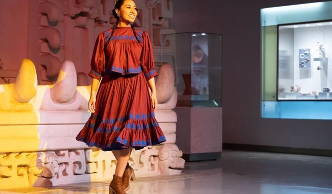 Pasarelas, foros, muestras de cine y presentaciones escénicas que celebraron la diversidad cultural de México